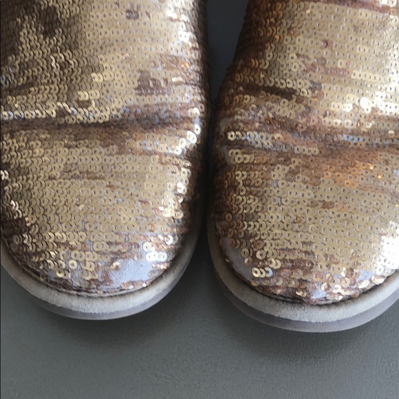 Gold Sparkly Uggs Sequins sz 8 FINAL PRICE!!! MOVING MUST GO SALE!! - Picture 7 of 7
